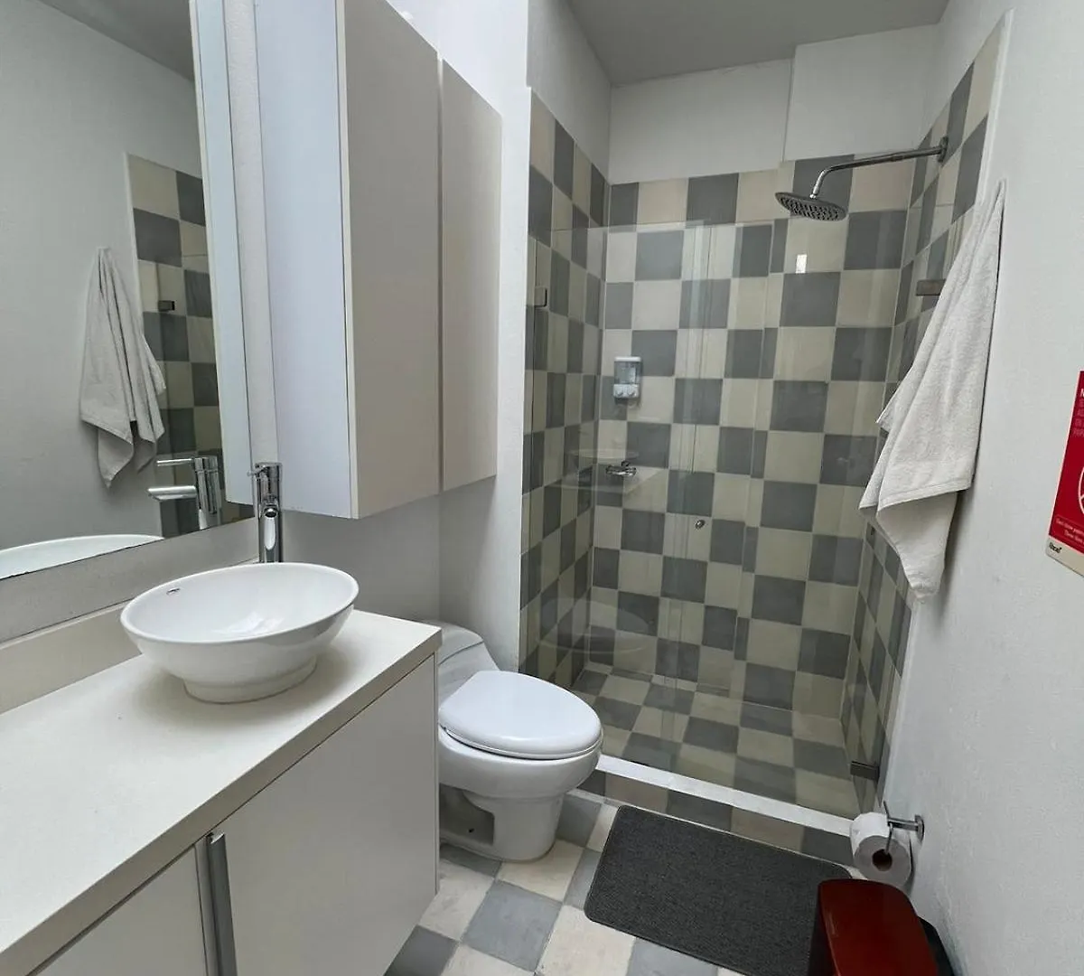 Peaceful Apt + Parking&Laundry Bogota 0*,  Colombia